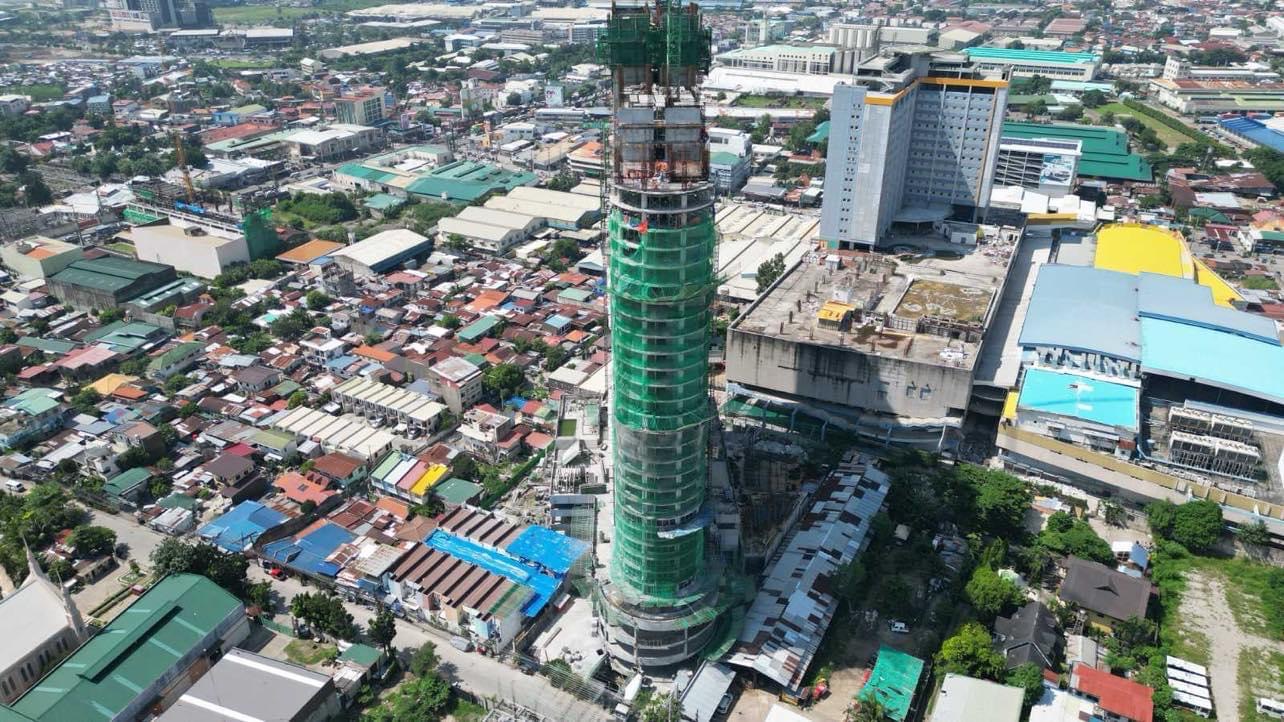 Jタワーの建設状況 (2023年10月時点)